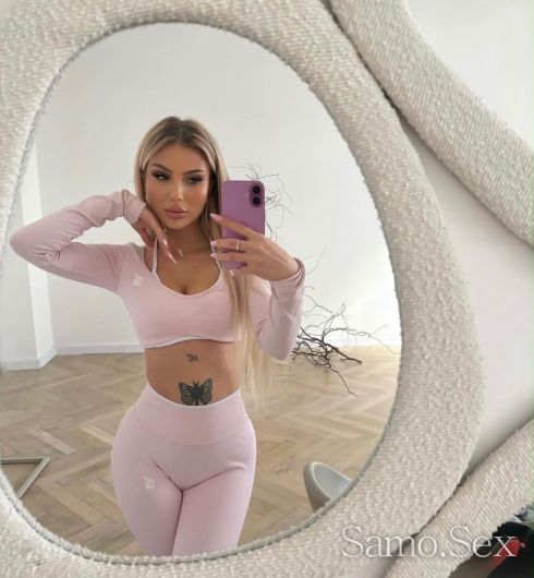 HOT GIRL! 💦 😋💋 -  снимка 1