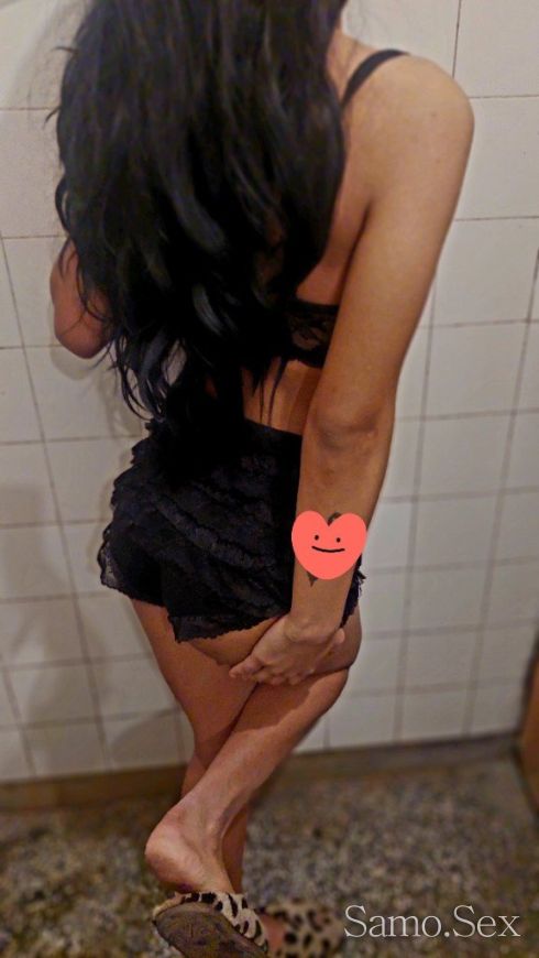 Твоето малко изкушение 🙂 имам транс мацка за троика -  снимка 1