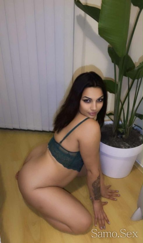 Даниела топ оферта 15мин 60 лв -  снимка 1