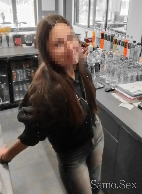 Glory hole анонимна свирка с гълтане -  снимка 1