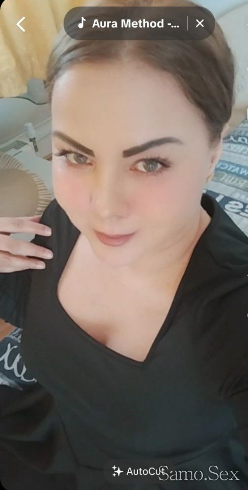 Нова в града Българка 🦋 -  снимка 1