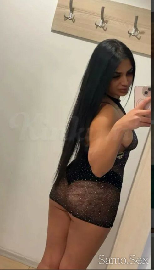 Лигава мазна свирка без презерватив свършване в устата -  снимка 1