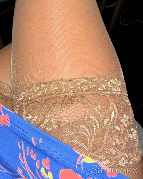 Плащам на дама над 30 години за фетиш! -  снимка 1