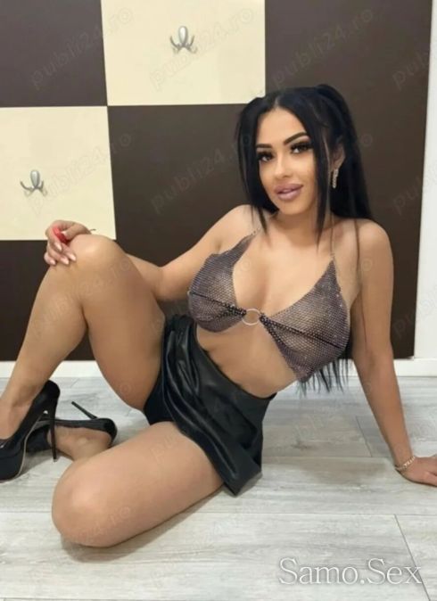 Най-добрата във виртуалната любов 🫦 -  снимка 1