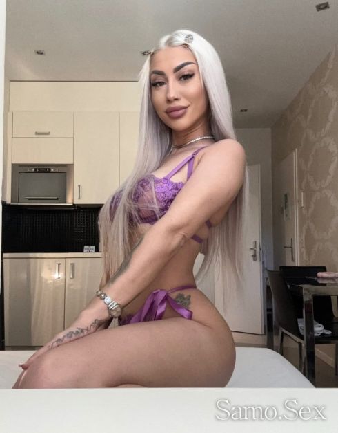 HOT GIRL! 💦 😋💋 -  снимка 1
