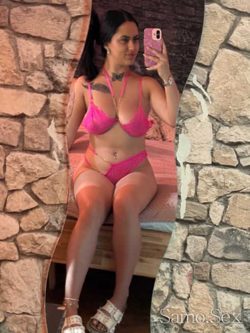Marina Нова в града 😍 -  снимка 1