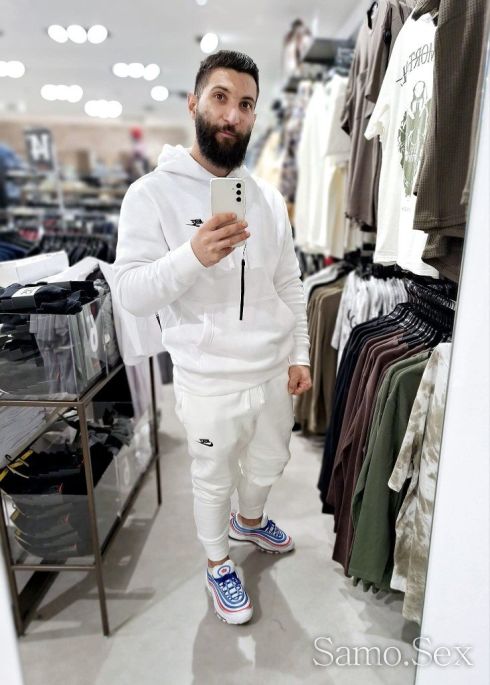 Мъж за Забавление 24/7 -  снимка 1