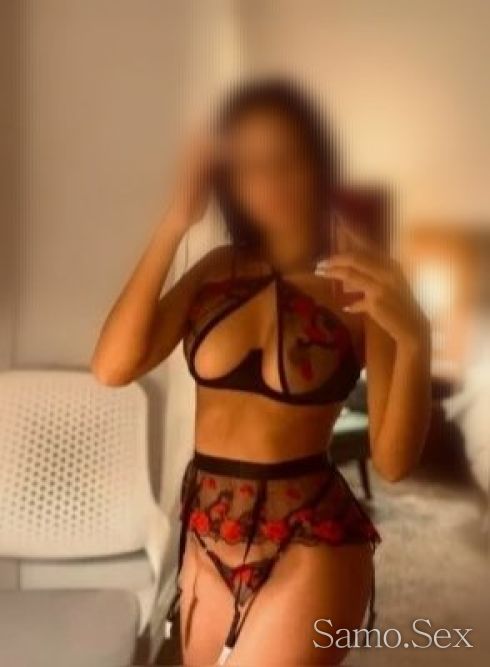 Секси мрасница за теб 🍑💋 -  снимка 1