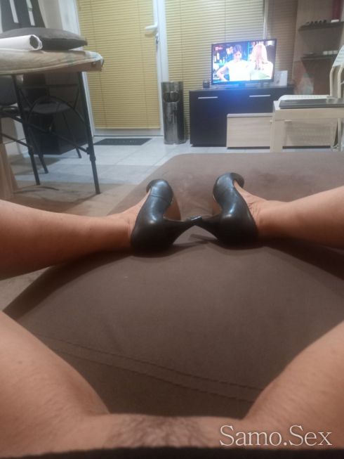 Масаж тяло в тяло с френска 40eur - 48г. -  снимка 1