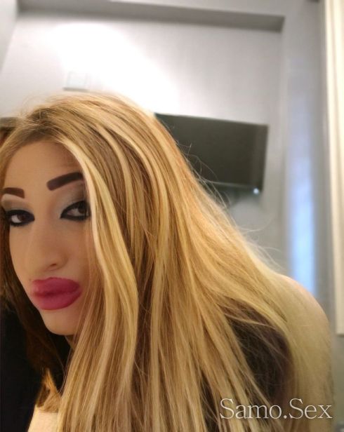 Б👄Л😘О🤪Н🥰Д🥰И🫦 -  снимка 1