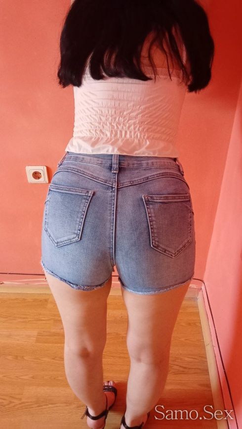 Професионален Еротичен масаж на голо-Тяло. 30мин -40евро💕💞❤️‍🔥 -  снимка 1