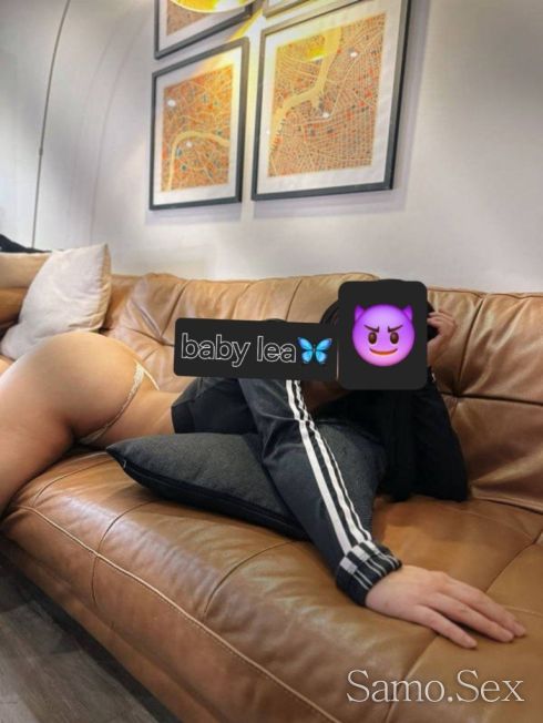 Lea 💋🩵Бърза френска в кола😇GFE 🤪 -  снимка 1