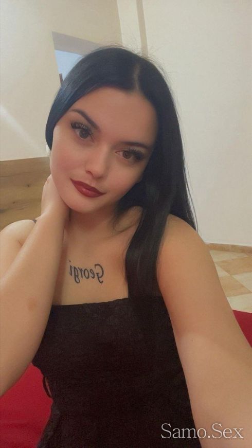 💋Цвети-Твоето Огнено Момиче💋🤫😘 -  снимка 1