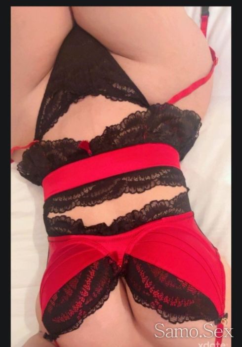 Наи яката тройка жена и транс опитаи ни 🤤🤤🤤 -  снимка 1