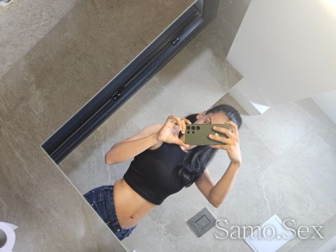 Малко 😈 сладко 😇 изкушение само за вас тук и сега 🫦 -  снимка 1