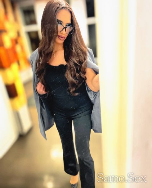 🍾🥂ONLY ONE ☝️bitch of the year (Gfe 3h250🎁) -  снимка 1