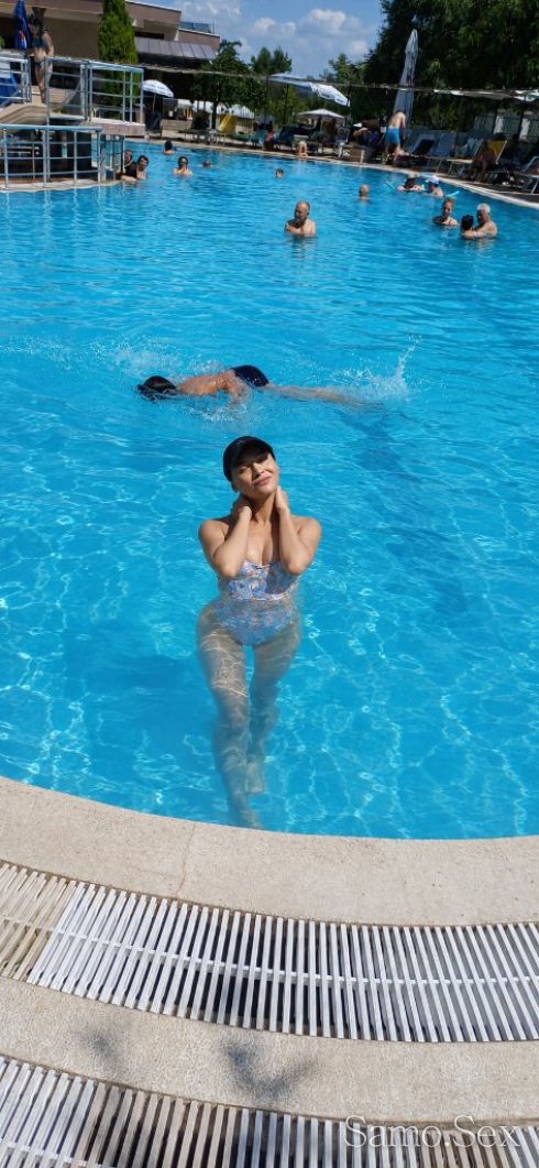 VIP ESCORT CHRISTINA LUXURY -  снимка 1