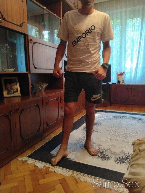 Кура ми е 22 Сан. И чукам до полуда. -  снимка 1