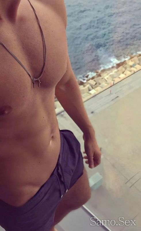 Хетеро пич търси хетеро надарени пичаги -  снимка 1