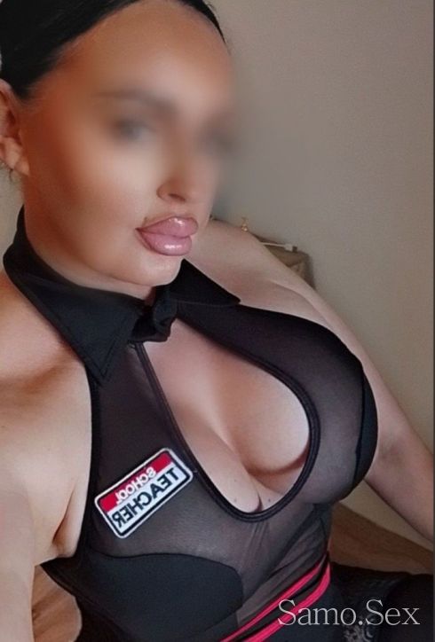 Топ секси милфче. ❤️🩱👠👠👠 -  снимка 1