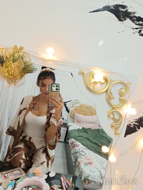 Малката -  снимка 1