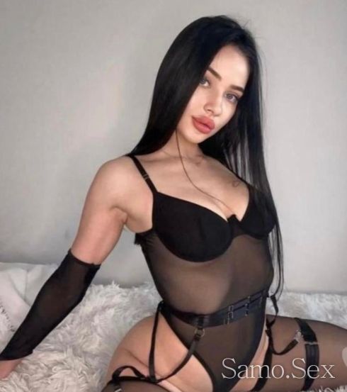 New Girl 🫦 -  снимка 1