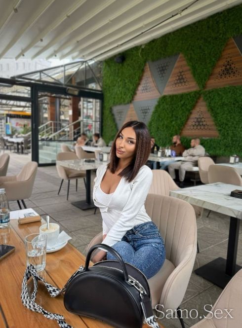 💋 Изкушение с неочакван финес 💋 -  снимка 1
