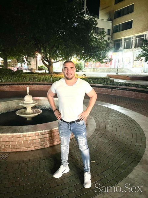 Ще ти го изтръскам с език -  снимка 1