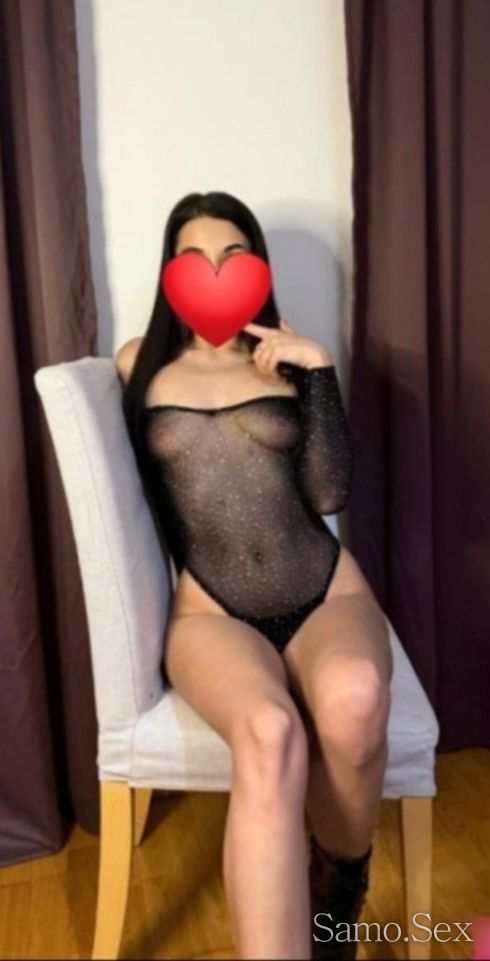 Тук съм за да ви забавлявам реална 💯 😋😍 -  снимка 1