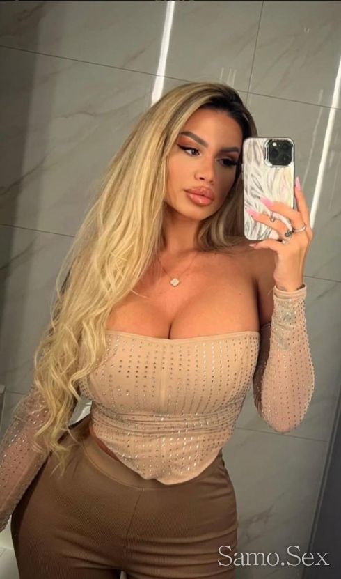 Симона за първи път при вас💯😘 -  снимка 1