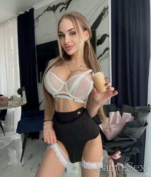 HOT GIRL! 💦 😋💋 -  снимка 1