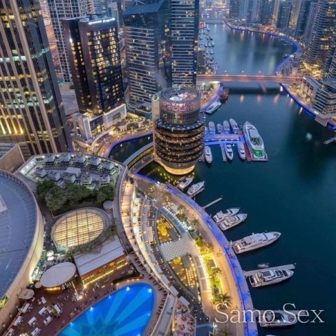 Търся момиче (колежка) за работа като компаньонка -  снимка 1