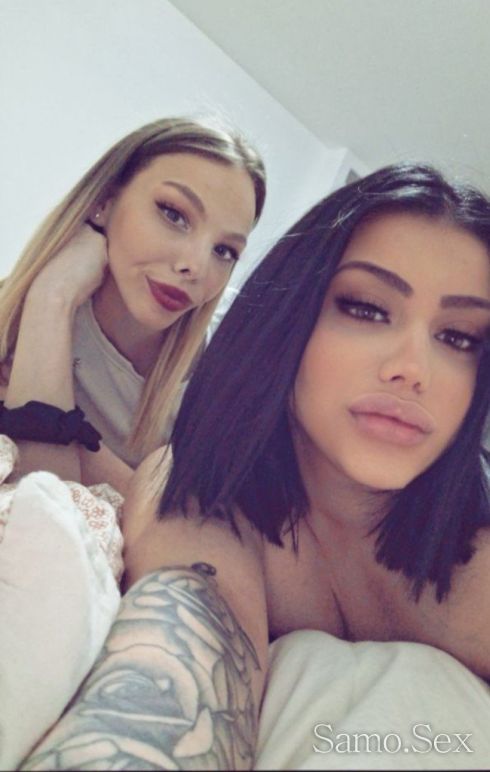 Hot girls 🥵🥵 -  снимка 1