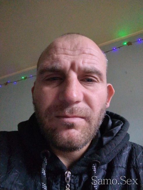 Жиголо  за дами -  снимка 1