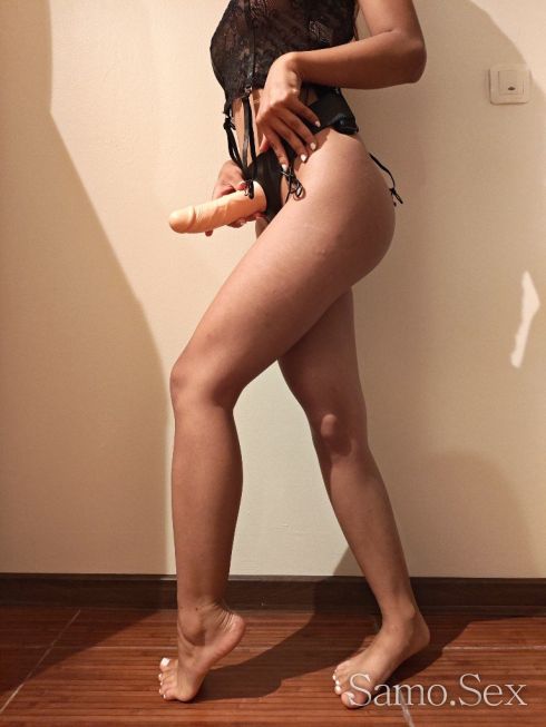 🫦 /BDSM/ Строга господарка/🫦 -  снимка 1