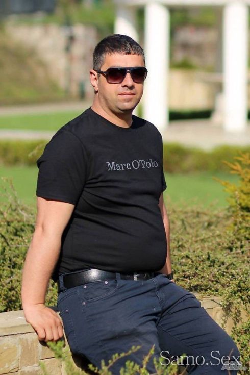 Търся дама или двойка за реални срещи -  снимка 1