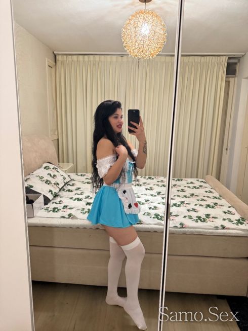 New  top escort -  снимка 1