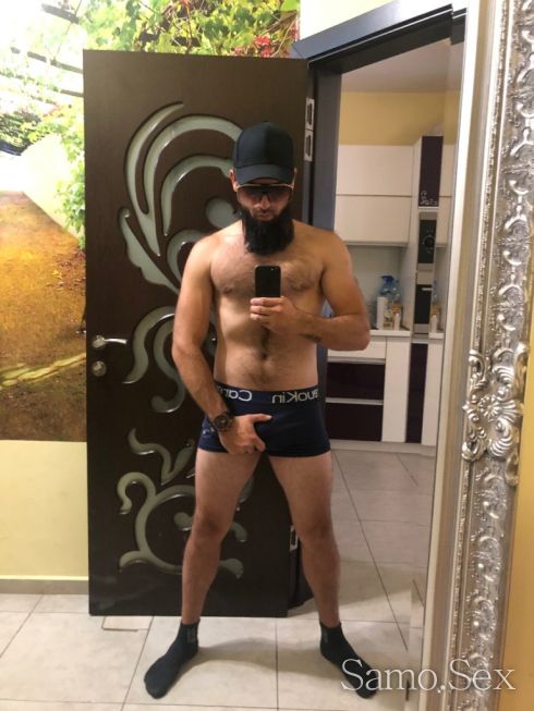 🫵🏻🫦👅💋 -  снимка 1