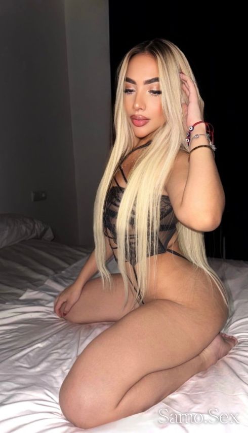 Elizabet 🔞 -  снимка 1