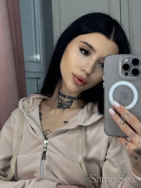 🫶 Лена отново при вас 💯%реална с уютен терен 🫶 -  снимка 1