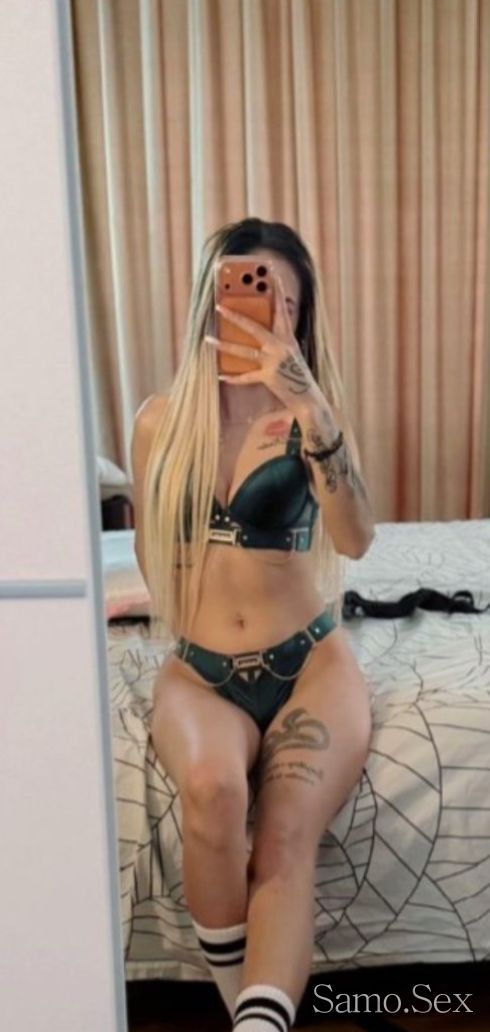 Малка и еблива с всички екстри -  снимка 1