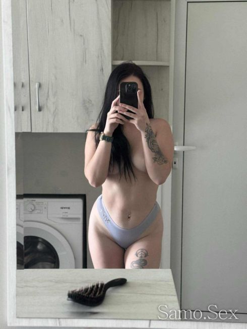 New Girl🫦 -  снимка 1