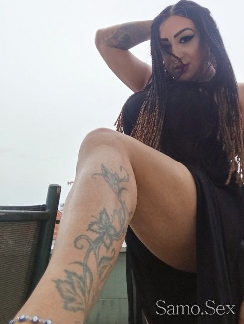 Vanesа Ts Monika Queen Group Girl and Trans Hot Treesome -  снимка 1