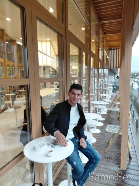 Активен 26г. -  снимка 1