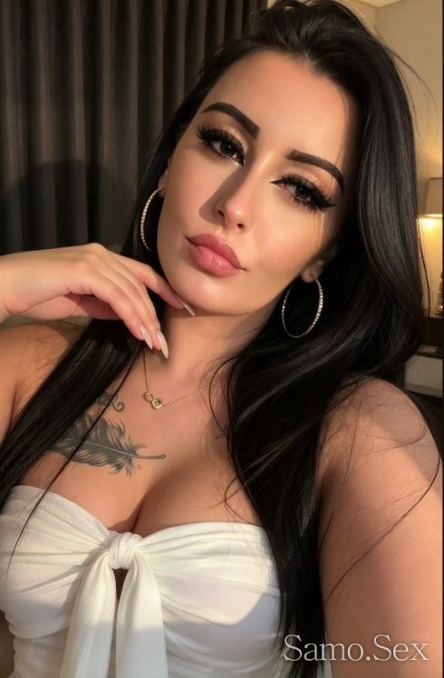 HOT GIRL😘 -  снимка 1