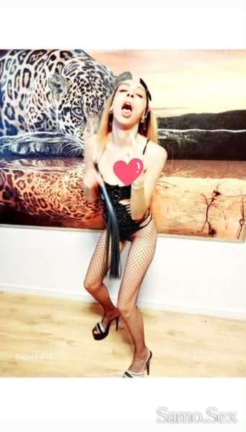 Строга Господарка Ела и опитаи френска без 💋💋💋😝 -  снимка 2