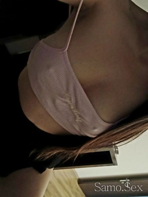 Lea 💋🩵Бърза френска в кола😇GFE 🤪 -  снимка 5