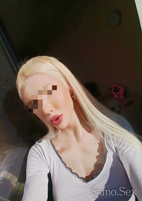 Малка секси възбудена мокра тясна -  снимка 1