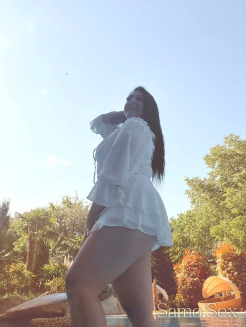 Brunett Girl -  снимка 1