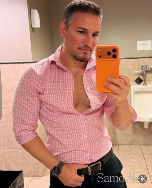 Търсим жена за 3 или семество -  снимка 1